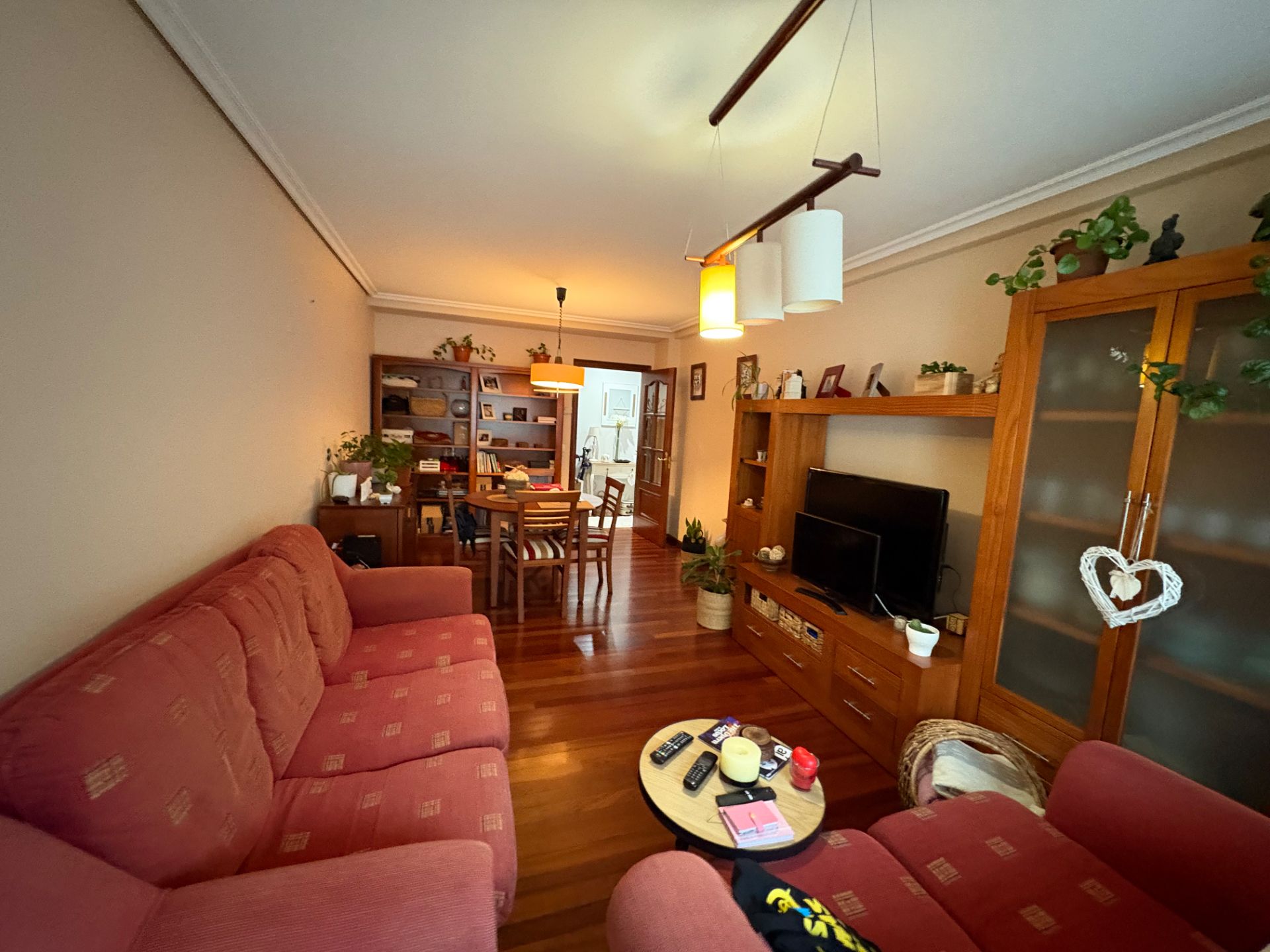 Sala d'estar de Pis en venda en Ferrol amb Calefacció, Parquet i Traster