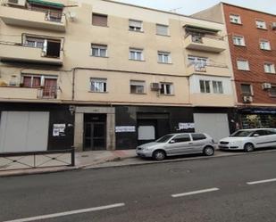 Vista exterior de Local en venda en  Madrid Capital