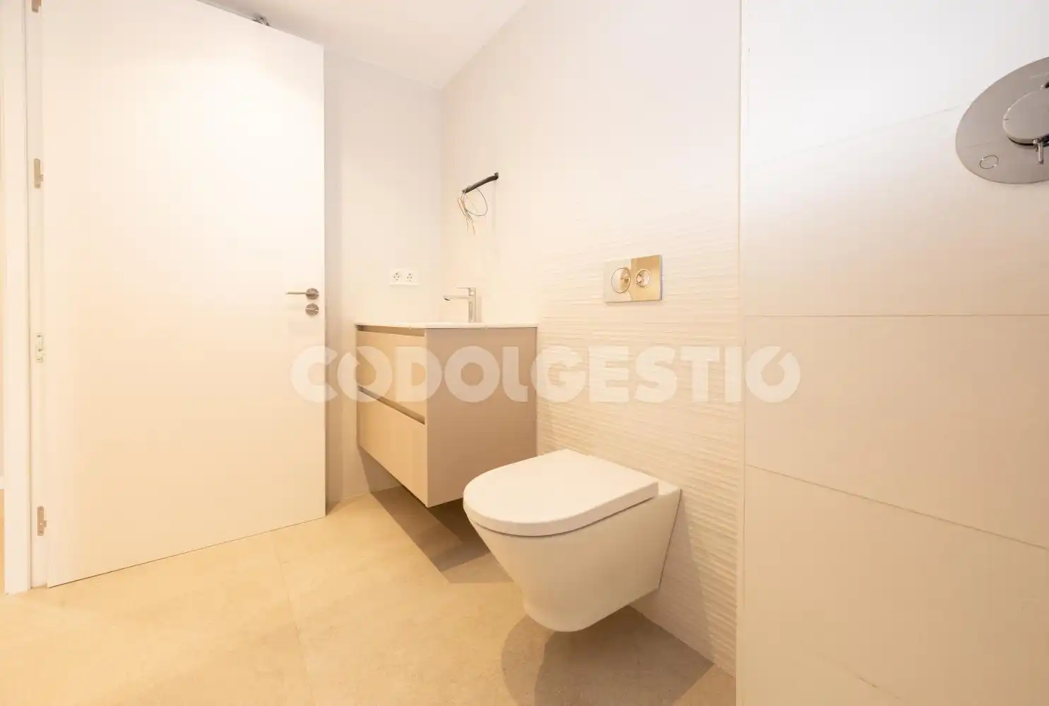 Bathroom of Flat for sale in Vic  with Terrace