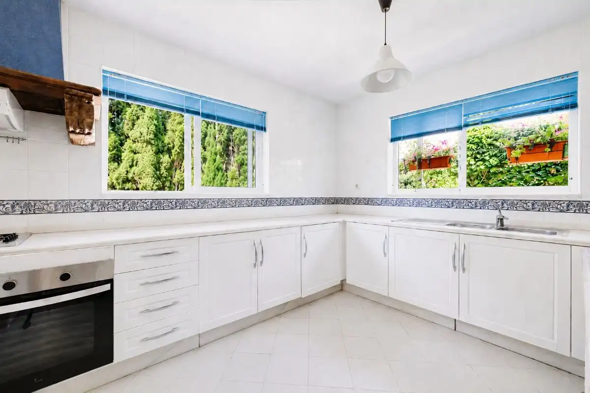 Cocina de Casa o chalet en venta en Benalmádena con Aire acondicionado, Calefacción y Jardín privado