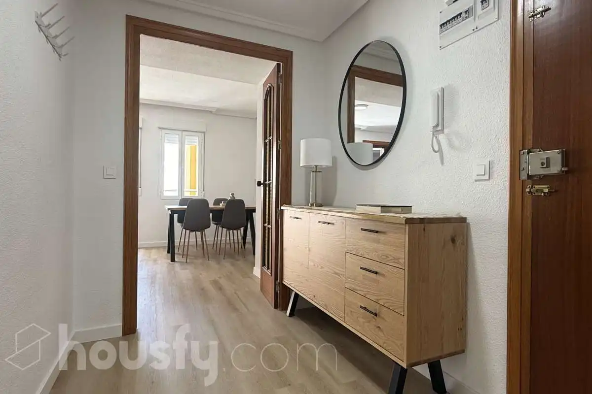 Wohnung zur Miete in Calle Caballero de Rodas, Las Piscinas Naturales