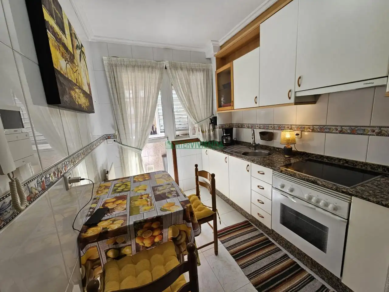 Cocina de Piso de alquiler en Vigo  con Calefacción, Parquet y Terraza
