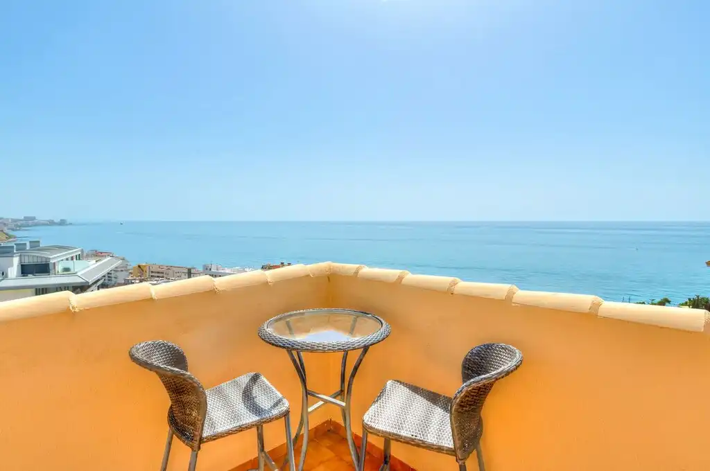 Penthouse with pool for sale in Las Gaviotas  - Carvajal, imagen 2