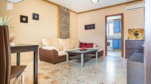 Foto 2 de Apartamento de alquiler en Calle Jacinto Benavente, La Algaba, Sevilla
