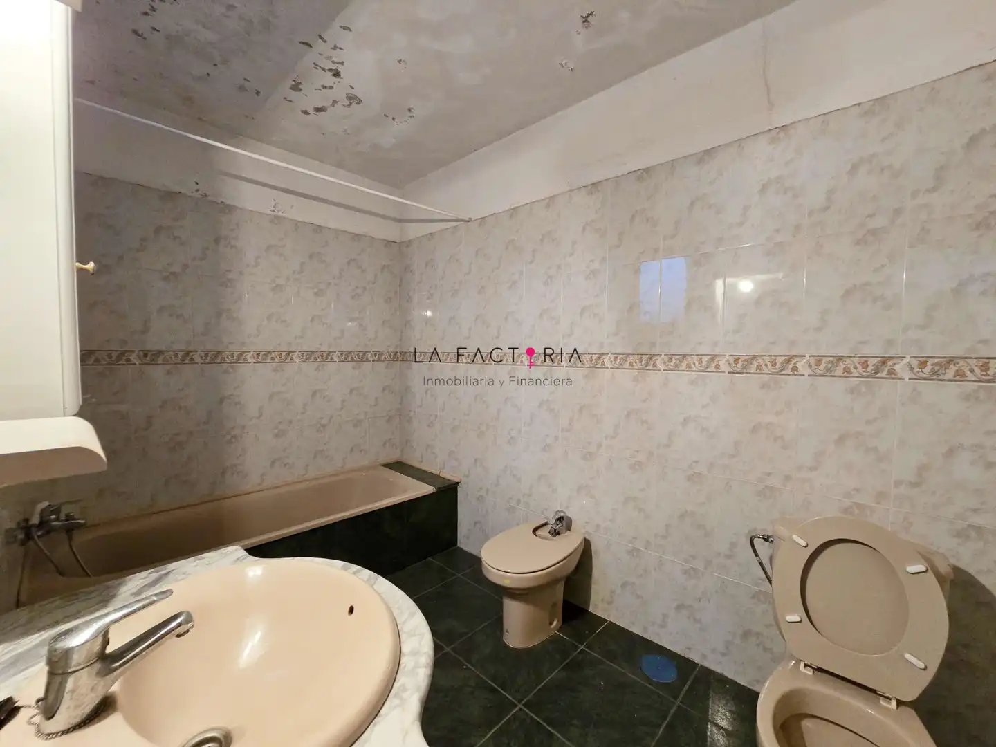 Bathroom of Buildings for sale in Granadilla de Abona