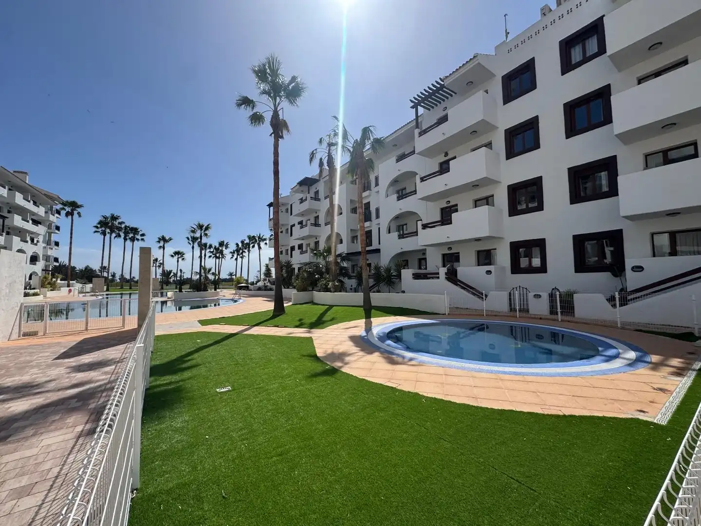 Außenansicht von Wohnung zum Verkauf in Los Alcázares mit Klimaanlage, Privatgarten und Terrasse
