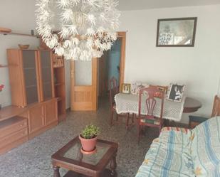 Sala d'estar de Pis en venda en Elda amb Aire condicionat, Calefacció i Moblat