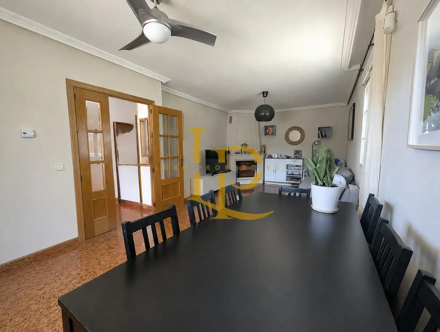 Menjador de Casa o xalet en venda en Galápagos amb Calefacció, Jardí privat i Terrassa