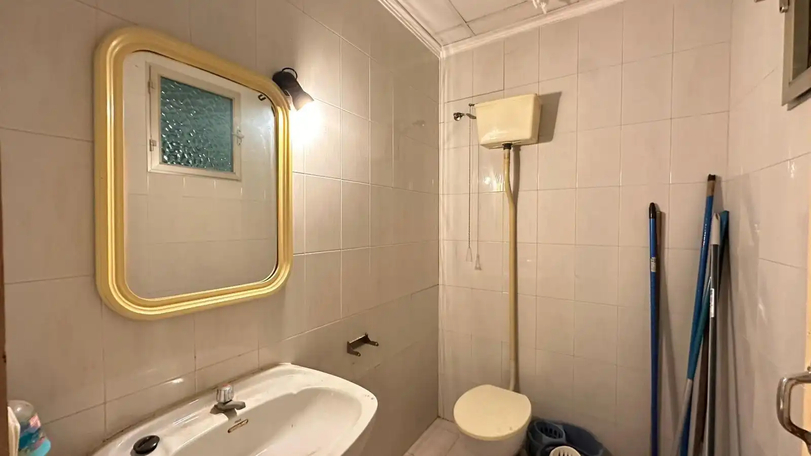 Bathroom of Houses for sale in L'Alcúdia  with Air Conditioner, Terrace and Storage room