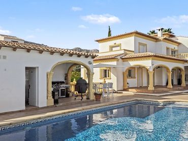 Villa con piscina in vendita a Beniarbeig