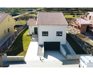 Vista exterior de Casa o xalet en venda en Sant Feliu de Pallerols amb Aire condicionat i Jardí privat