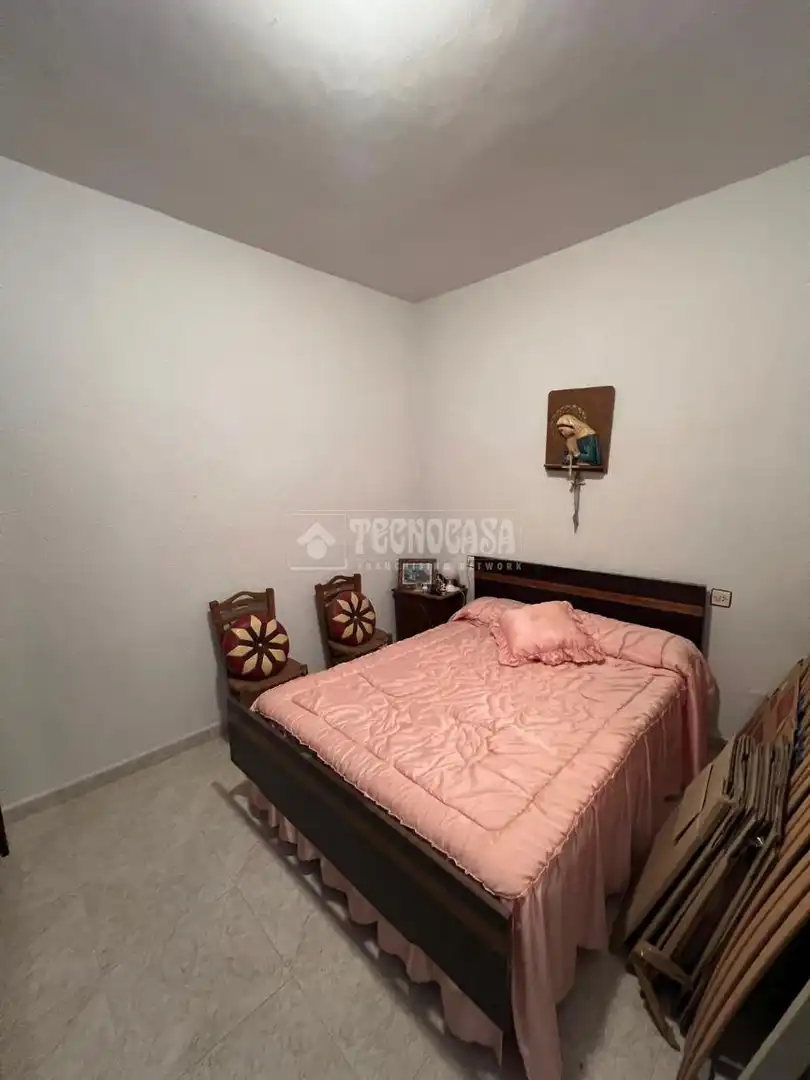 Habitación de Casa adosada en venta en Baeza con Aire acondicionado y Jardín privado