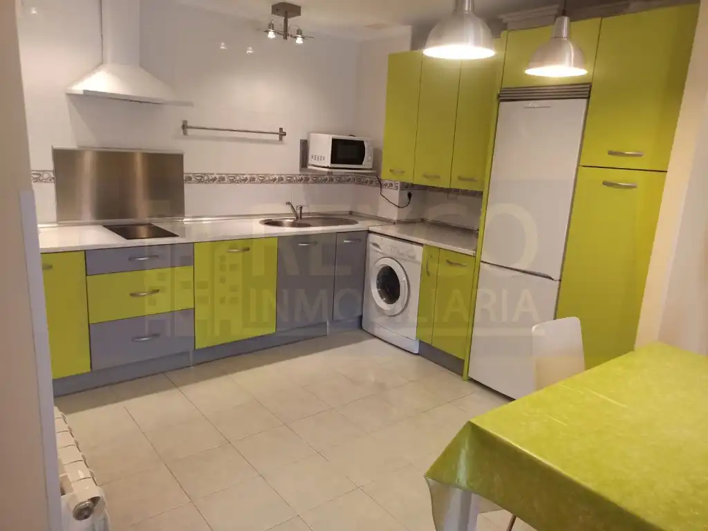 Cuina de Apartament en venda en Torrecilla Sobre Alesanco amb Balcó