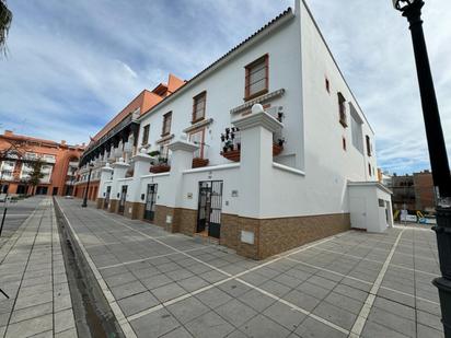 Vista exterior de Casa o xalet en venda en Sanlúcar de Barrameda amb Aire condicionat i Terrassa