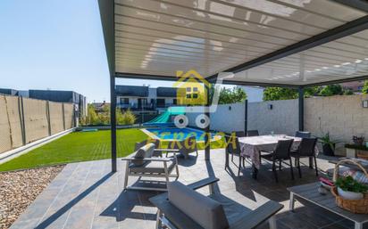 Terrace of Single-family semi-detached for sale in Navalcarnero  with Air Conditioner, Heating and Private garden