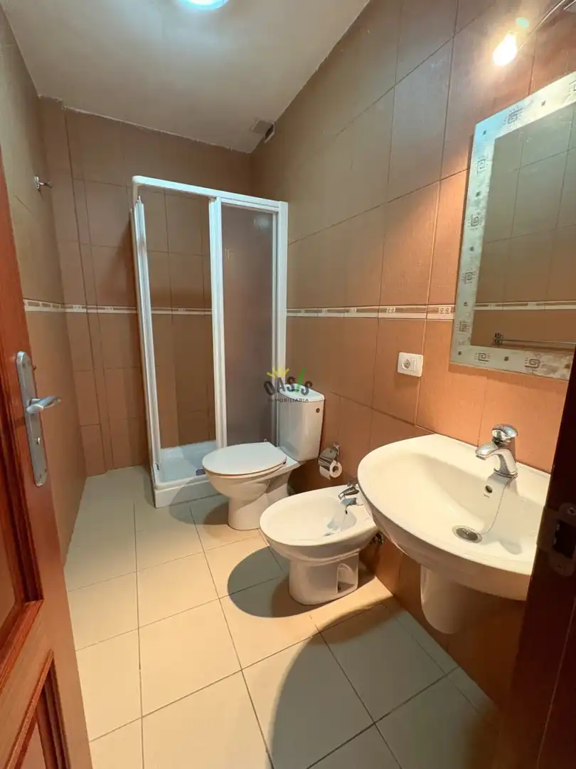 Badezimmer von Wohnung zum Verkauf in Arico mit Abstellraum