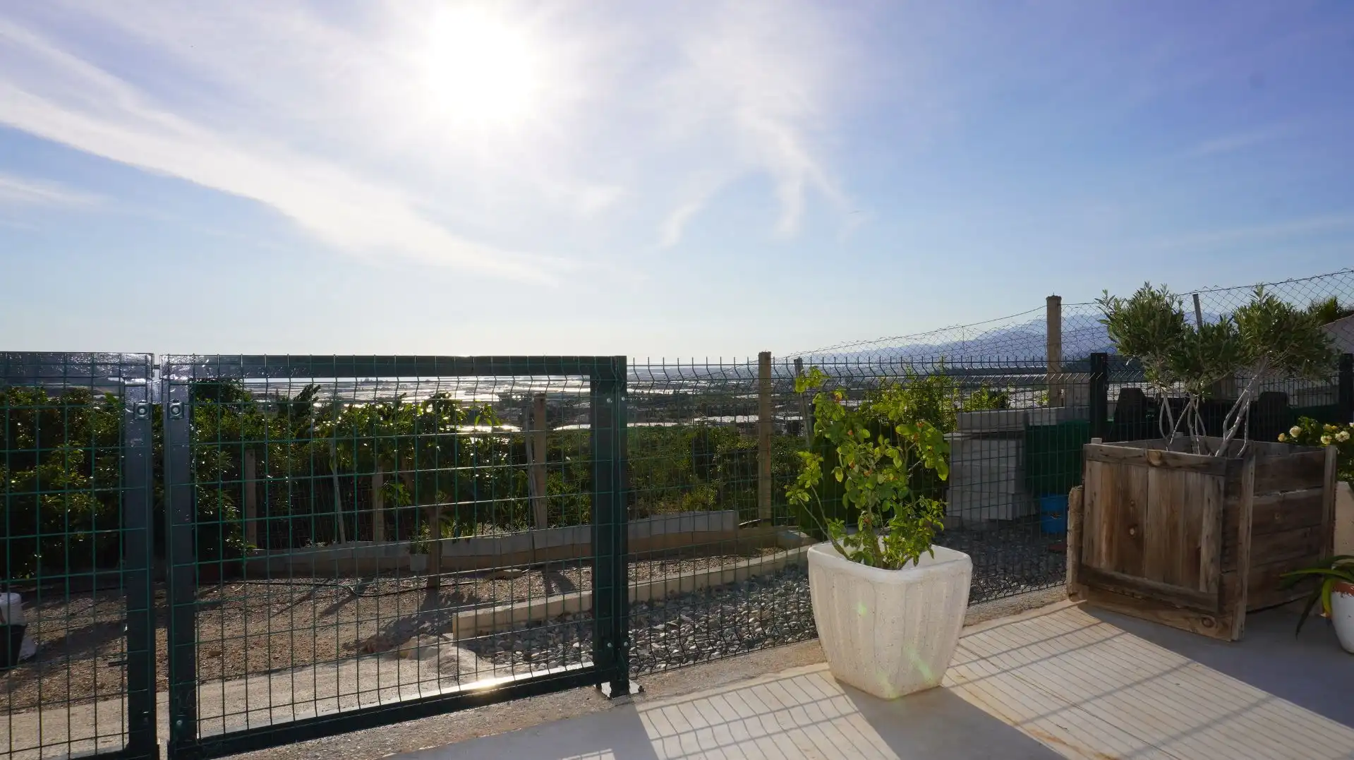 Vista exterior de Finca rústica en venda en Motril amb Aire condicionat, Terrassa i Traster