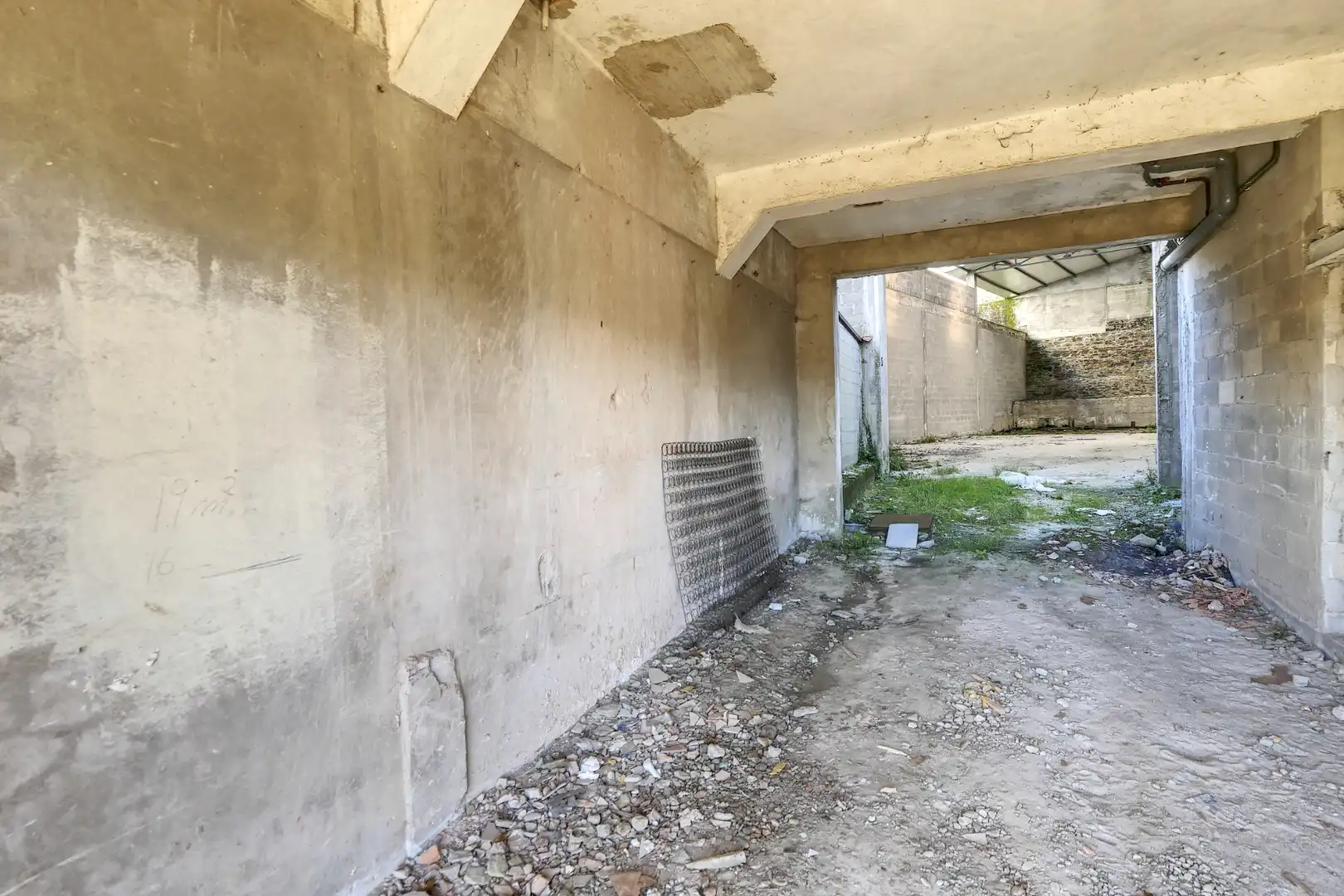 Industrial buildings for sale in Miño