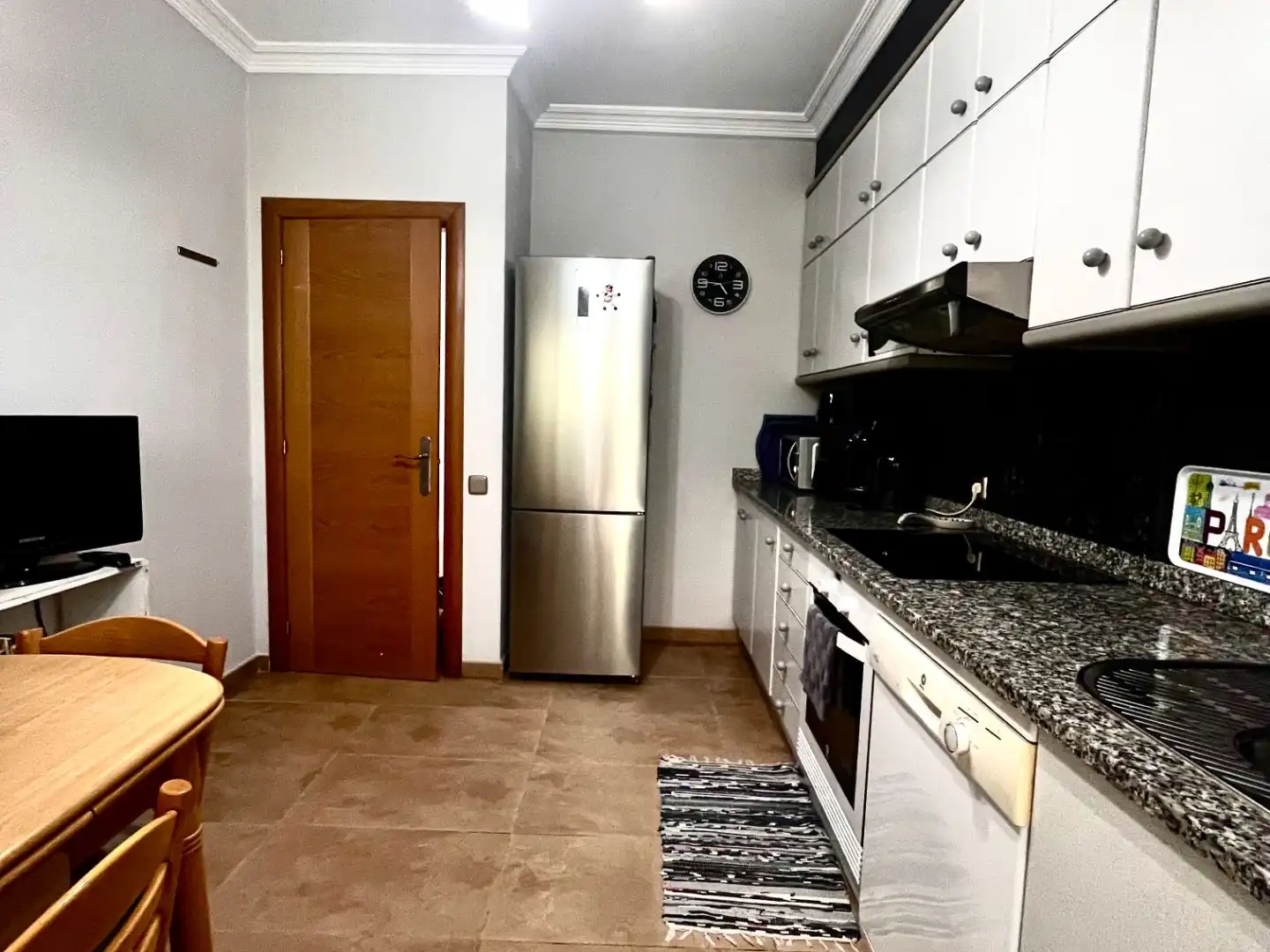 Cuina de Casa o xalet en venda en Figueres amb Aire condicionat, Terrassa i Balcó