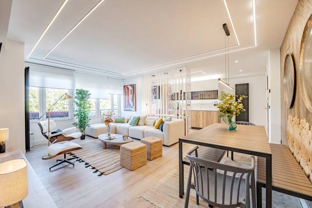 Piso en Venta en Avenida de Ramón y Cajal en Colina