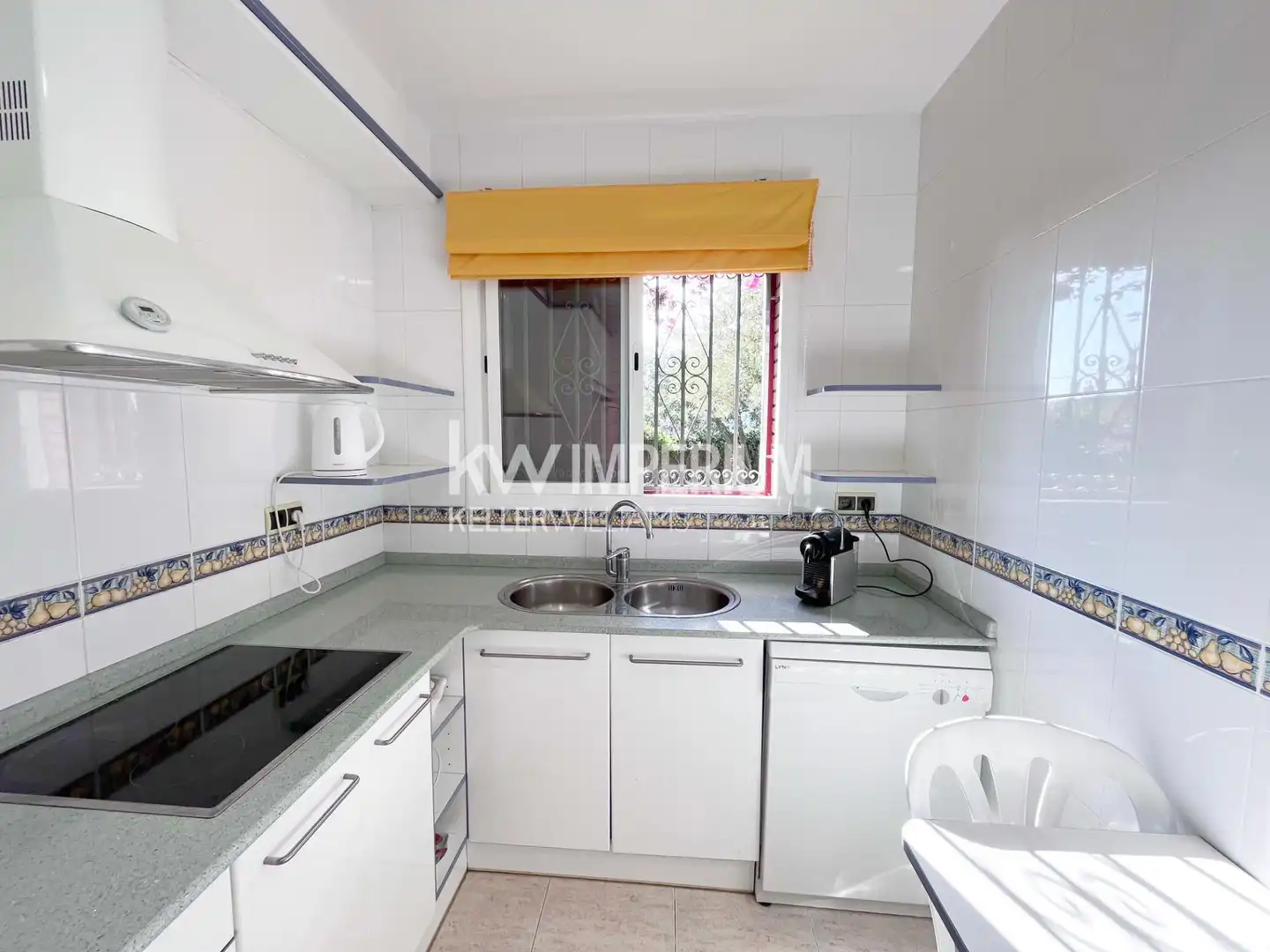 Cuina de Casa o xalet en venda en Cambrils amb Aire condicionat, Calefacció i Jardí privat