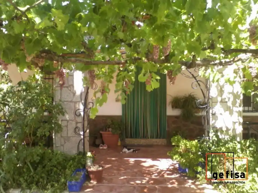 Garden of Country homes for sale in Valdepeñas  with Storage room