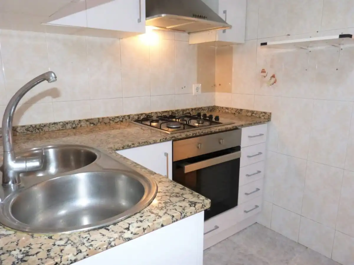Cuina de Pis en venda en Viladecans amb Aire condicionat, Parquet i Balcó