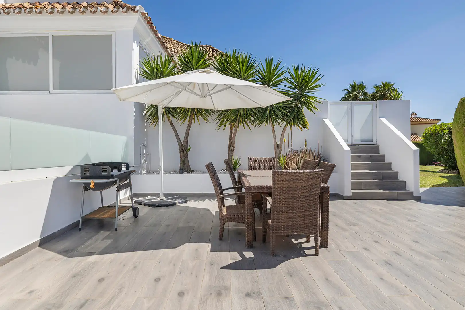 Terrassa de Casa o xalet en venda en Estepona amb Aire condicionat, Calefacció i Jardí privat