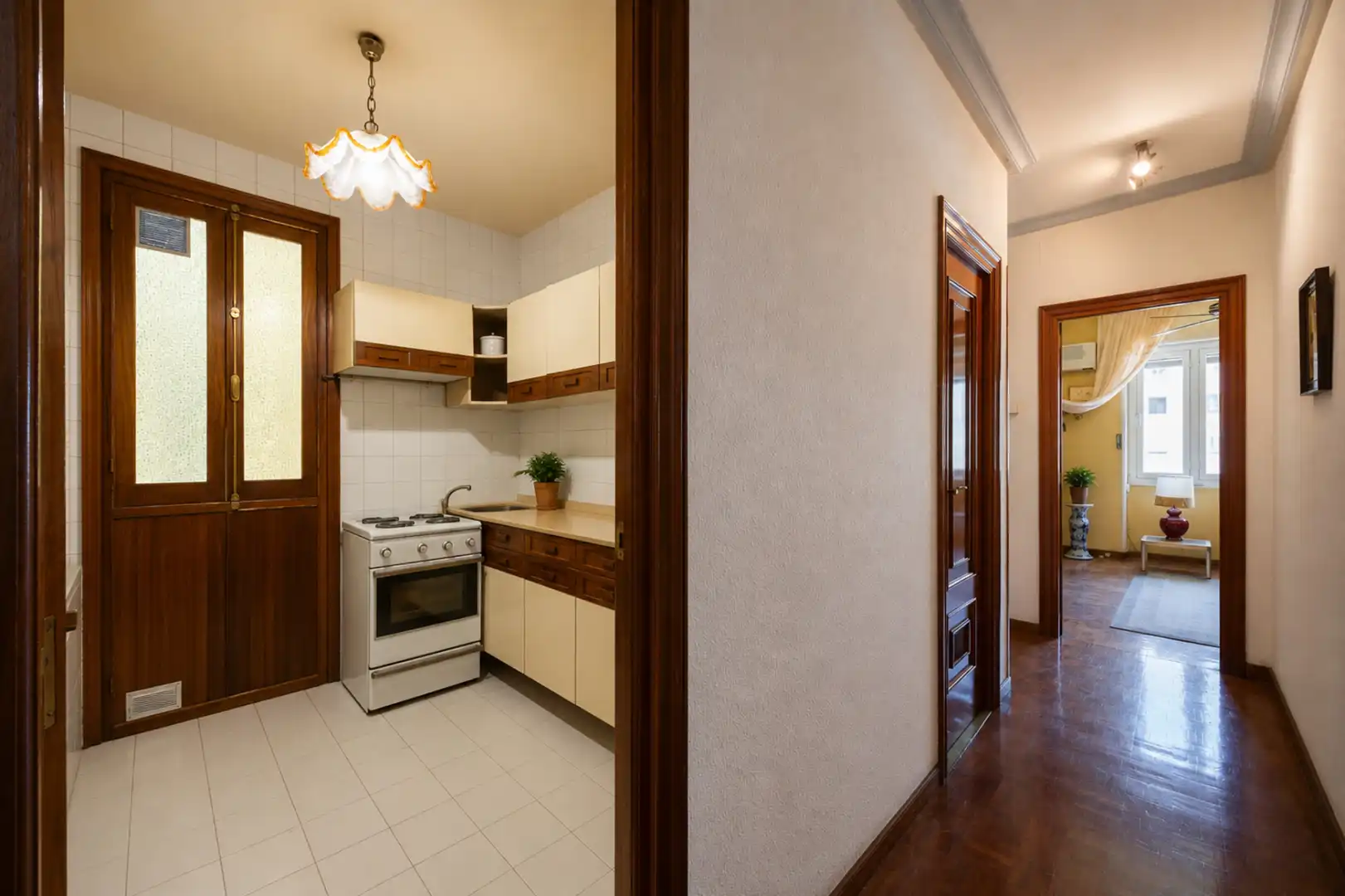 Küche von Wohnung zum Verkauf in Madrid mit Klimaanlage und Heizung
