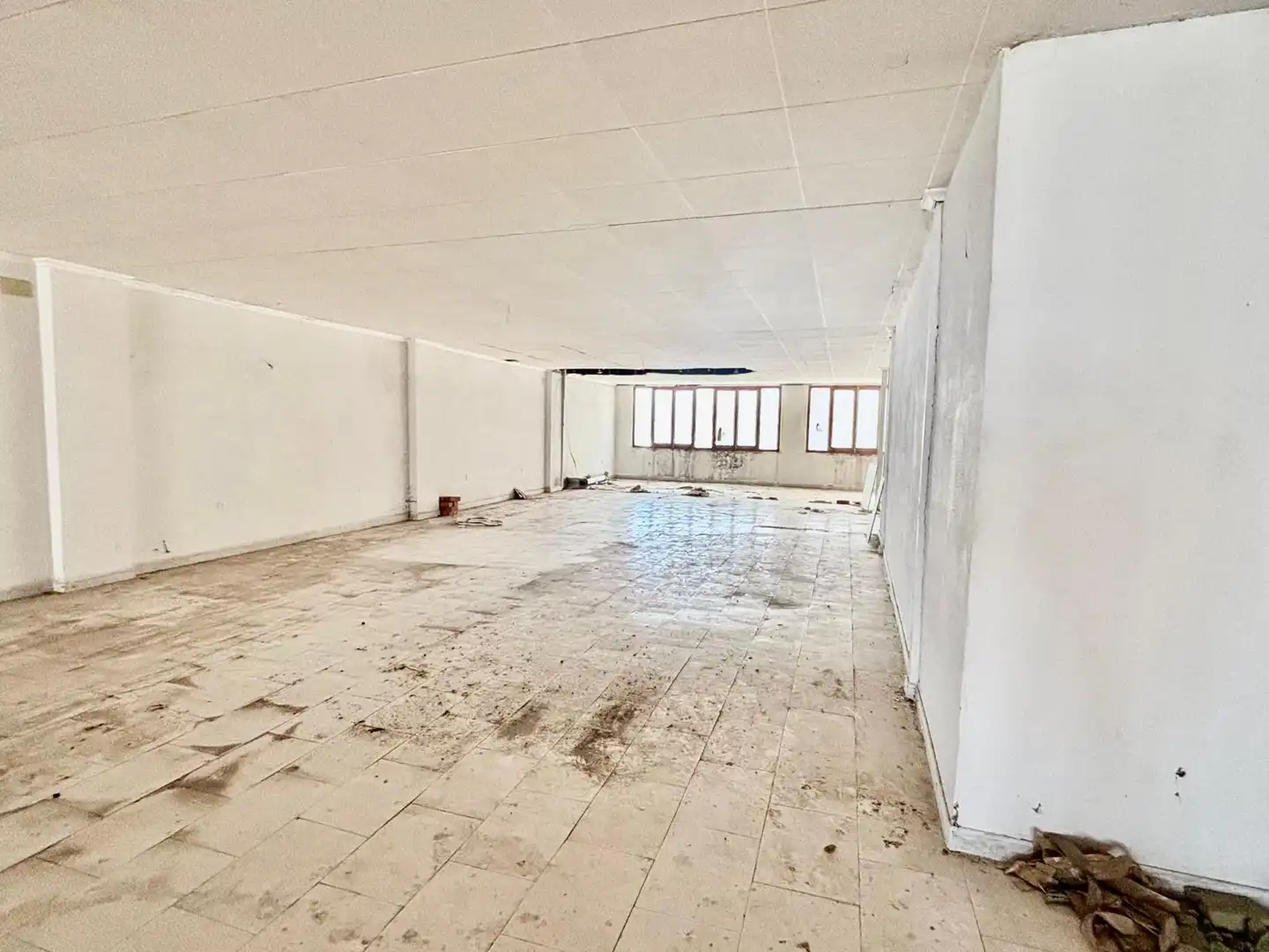 Local comercial en venda a Plaza España, imagen 4