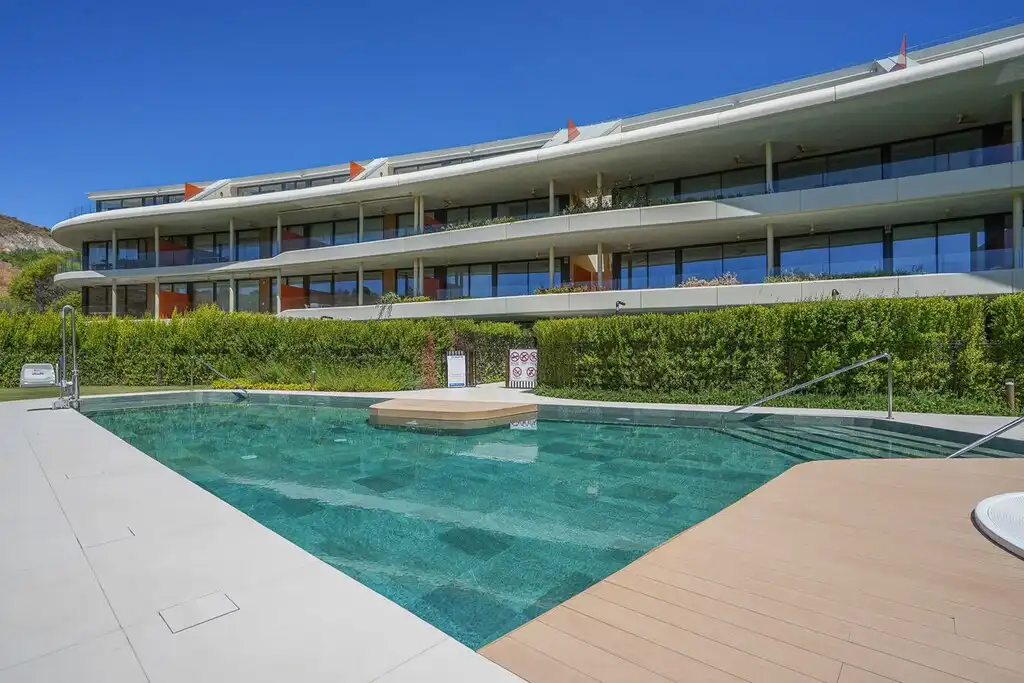 Apartamento con piscina en venta en El Higuerón, imagen 2