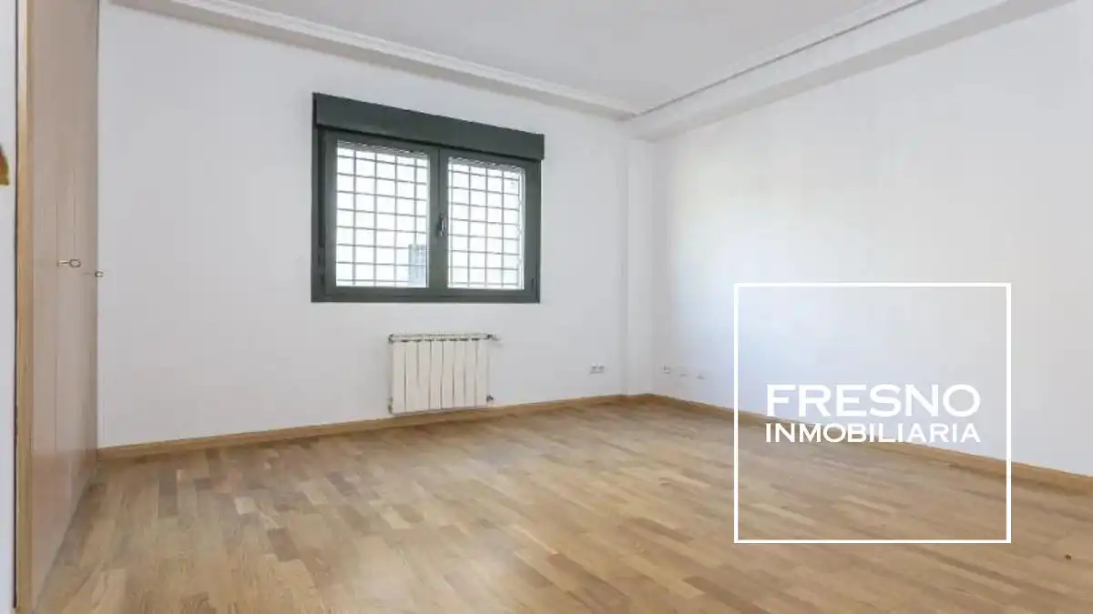 Habitación de Casa adosada en venta en Rivas-Vaciamadrid con Jardín privado