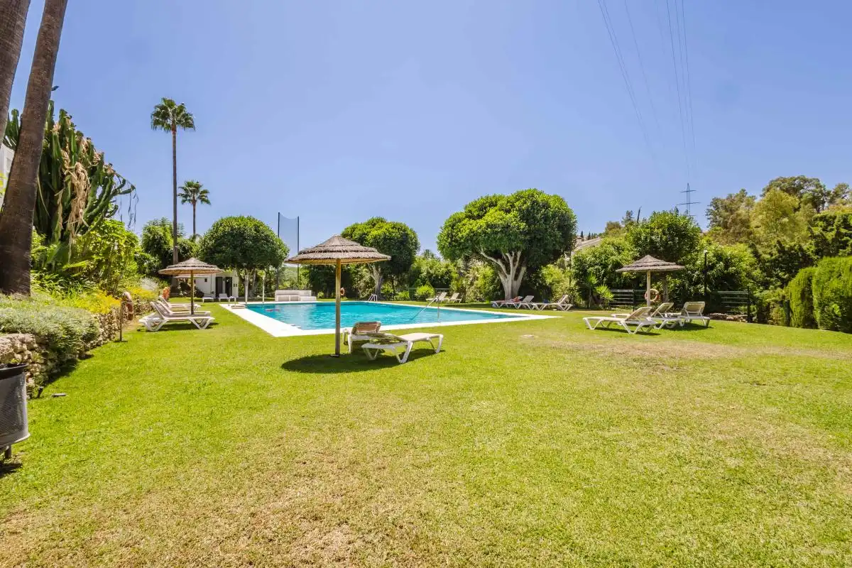 Jardí de Pis en venda en Benahavís amb Aire condicionat, Calefacció i Jardí privat