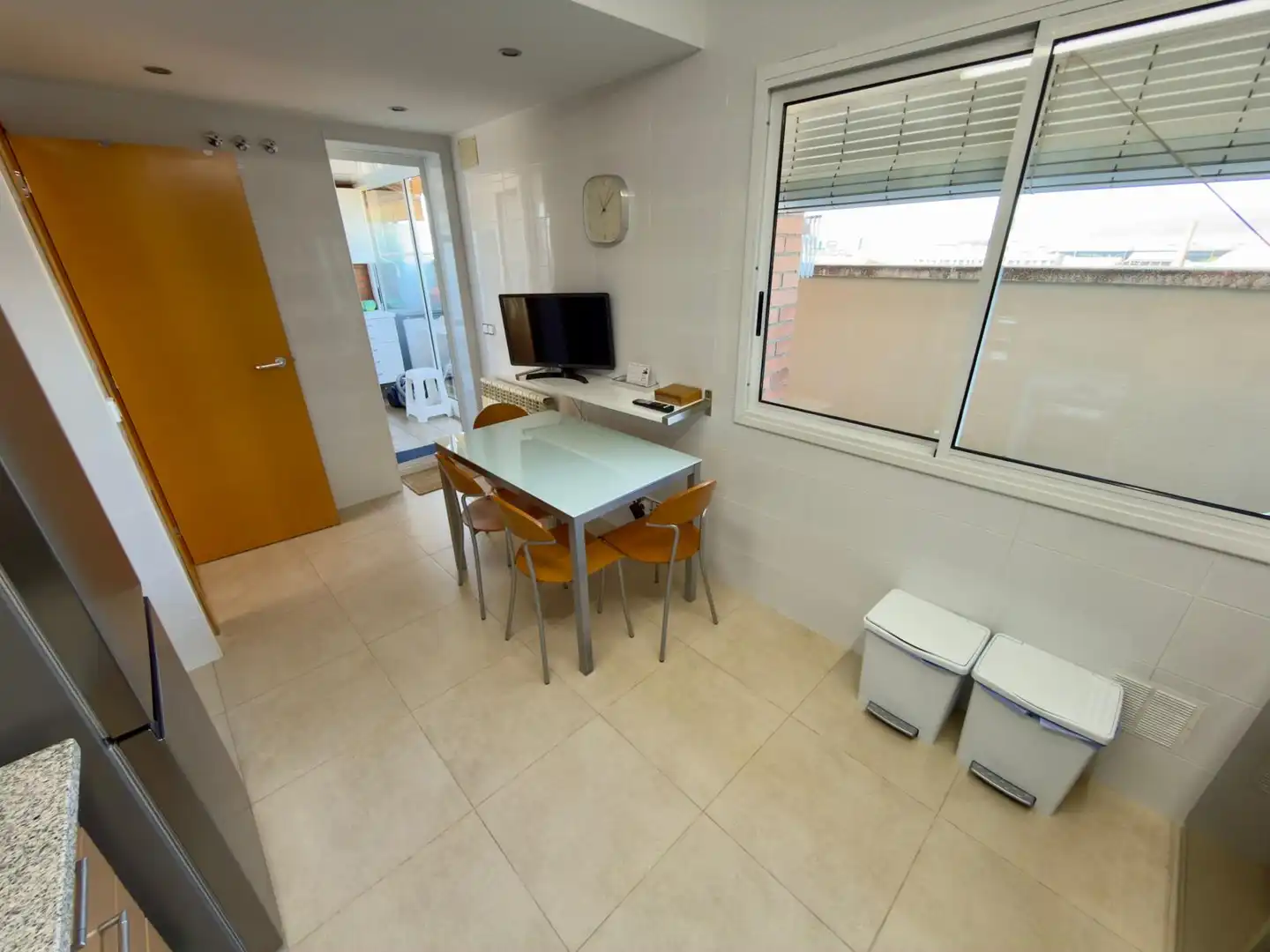 Cocina de Ático en venta en Cornellà de Llobregat con Aire acondicionado, Calefacción y Parquet
