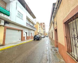 Exterior view of House or chalet for sale in Badajoz Capital  with Air Conditioner, Heating and Terrace