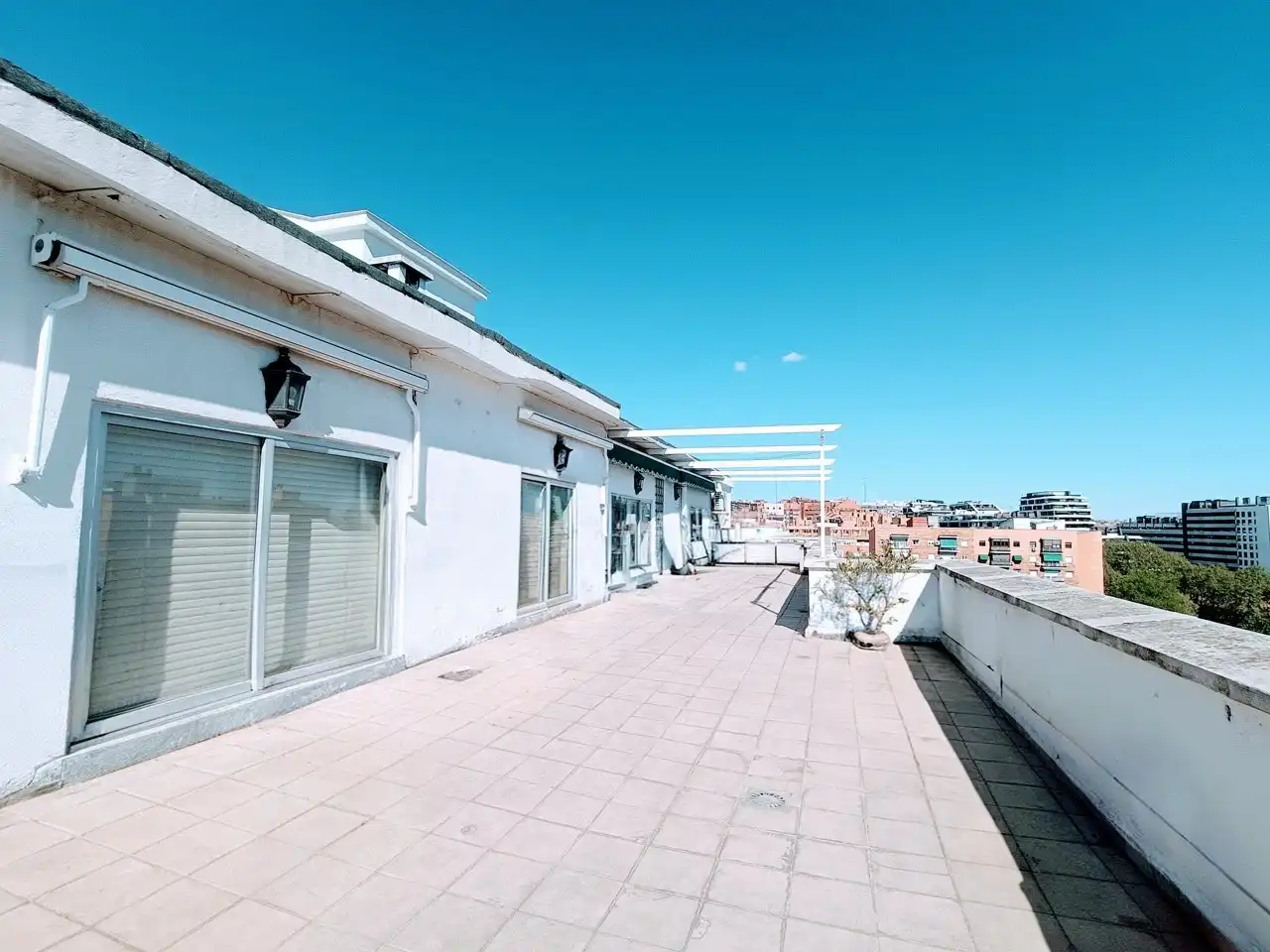 Terraza de Ático de alquiler en Madrid con Aire acondicionado, Calefacción y Parquet