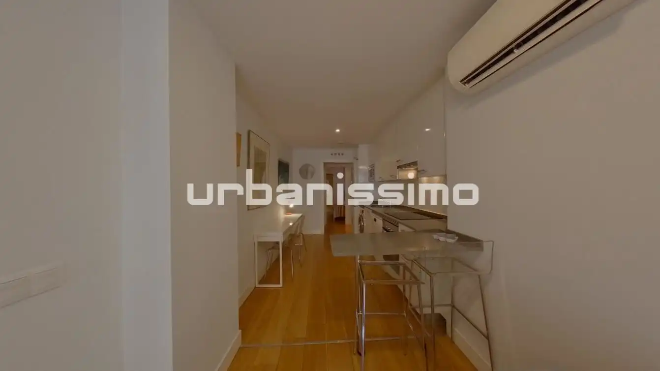 Vista exterior de Apartamento de alquiler en Madrid con Aire acondicionado, Calefacción y Amueblado