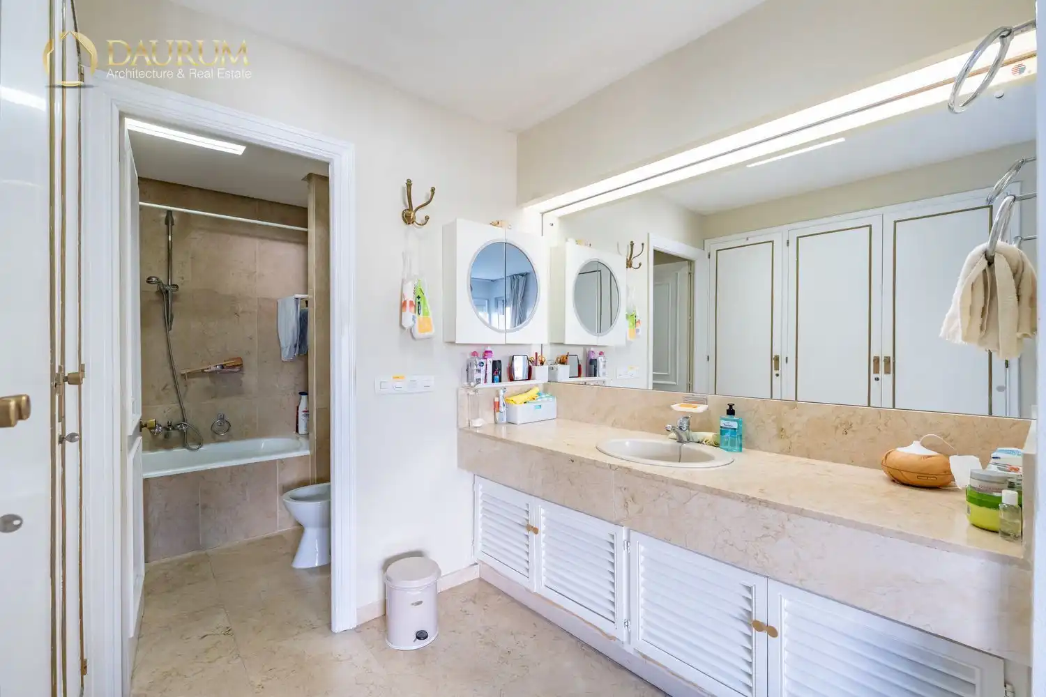 Bathroom of Flat for sale in Marbella  with Terrace