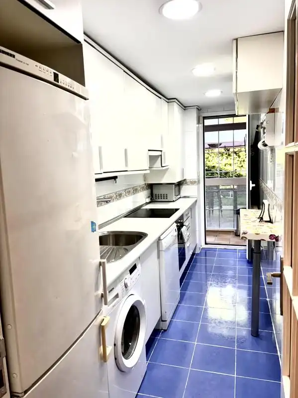 Cuina de Planta baixa en venda en Las Rozas de Madrid amb Aire condicionat, Calefacció i Jardí privat