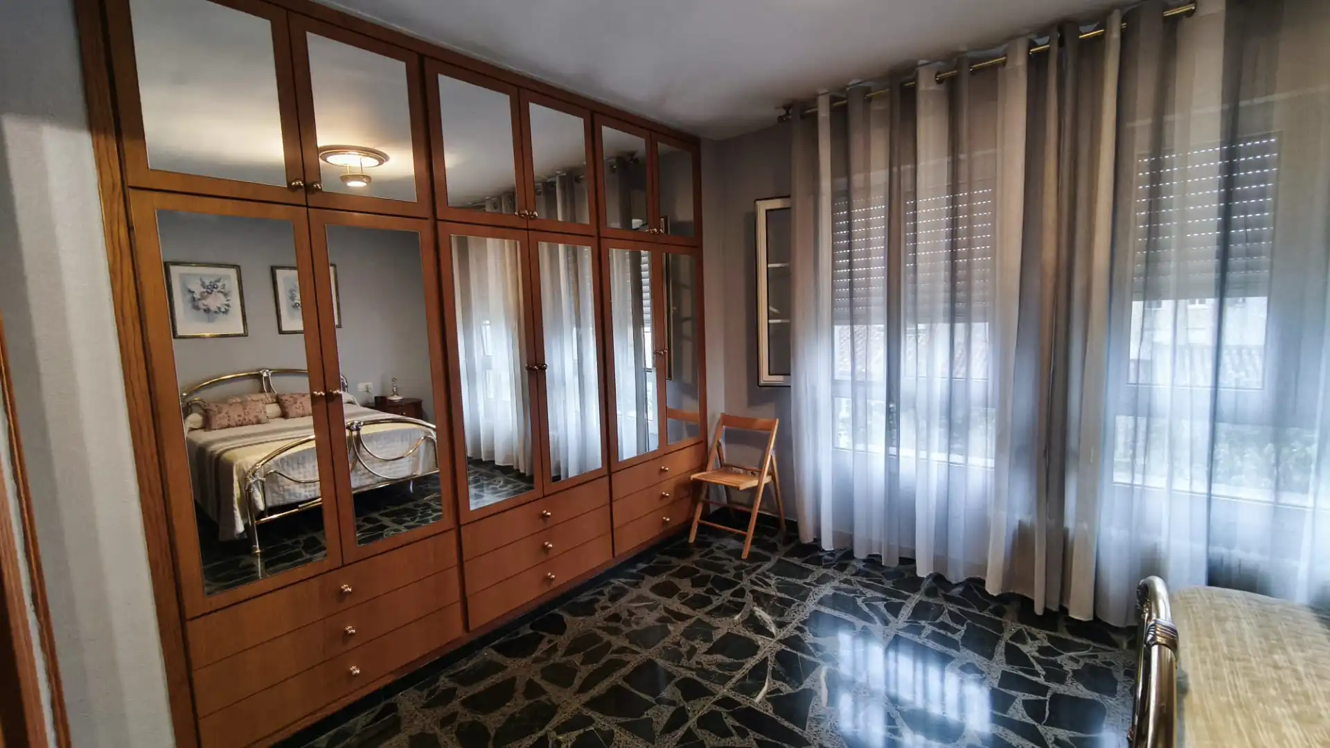 Habitación de Casa adosada en venta en Cerdanyola del Vallès con Calefacción, Terraza y Balcón