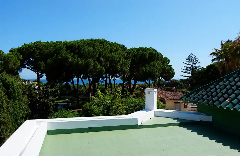 Chalet con jardín en venta en Elviria - Cabopino
