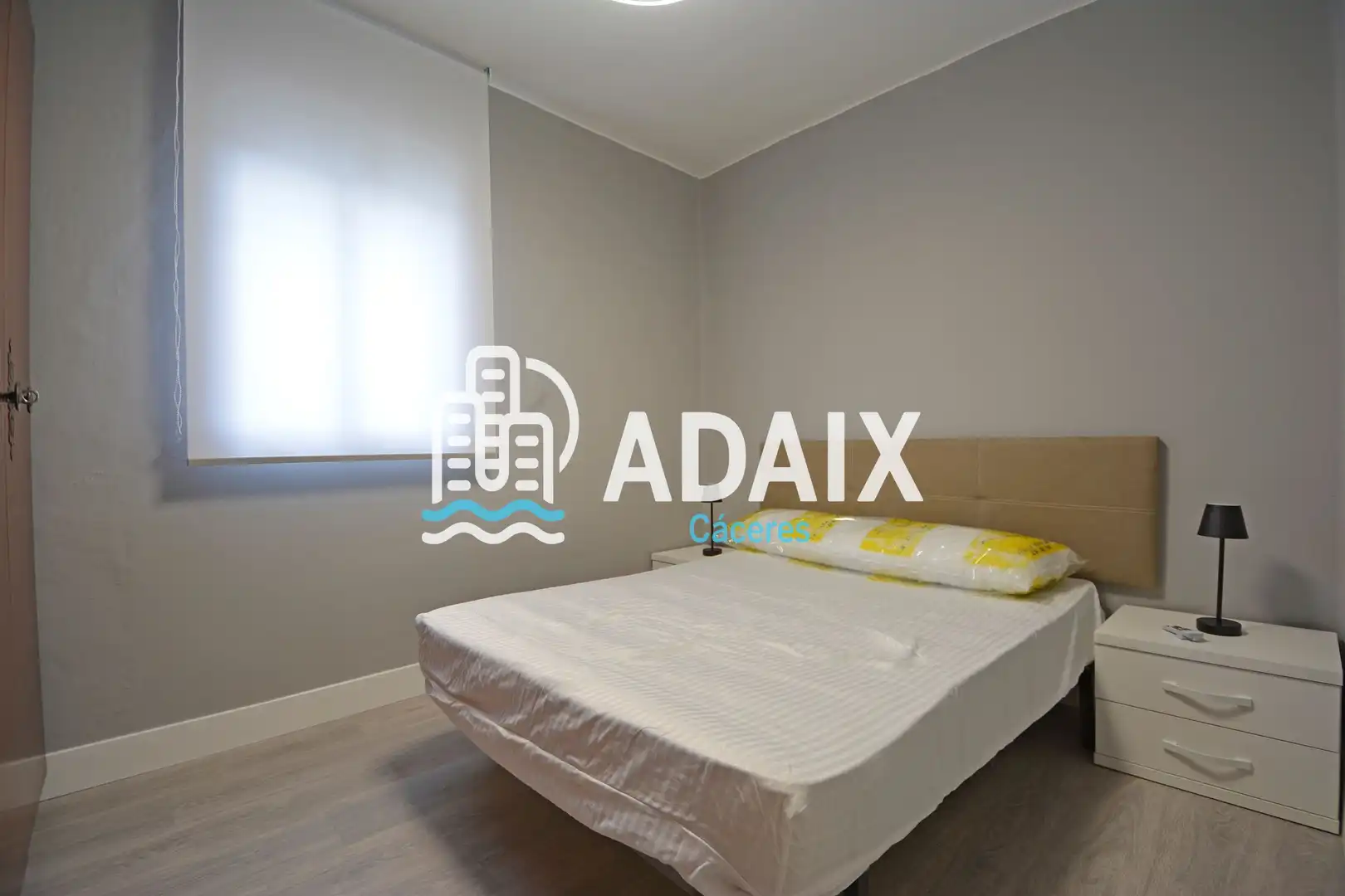 Flat for rent in Pintor Murillo, Casco Antiguo