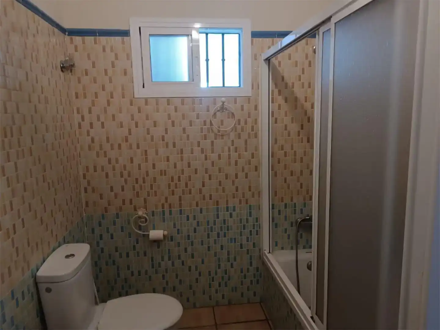Bany de Pis en venda en Cantillana amb Aire condicionat i Balcó
