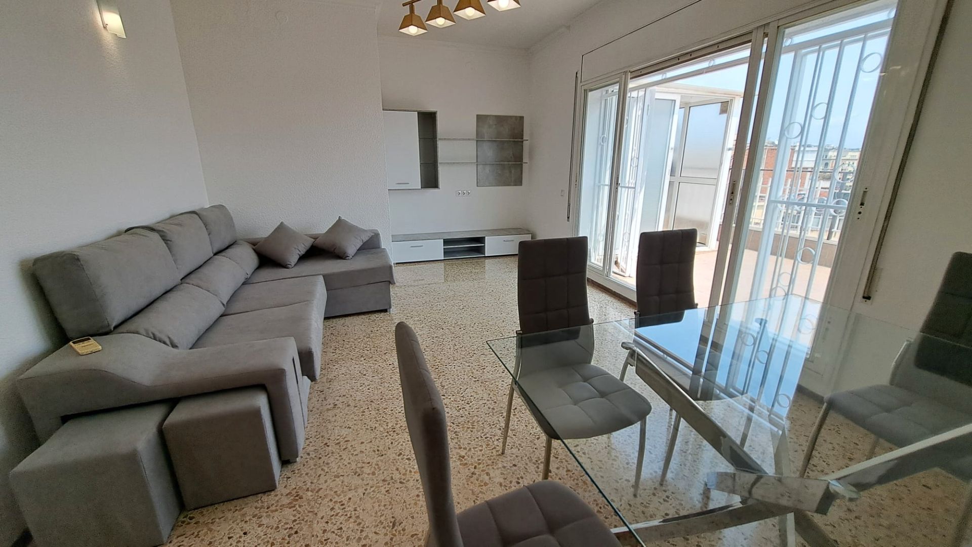 Living room of Attic to rent in  Barcelona Capital  with Air Conditioner, Terrace and Furnished