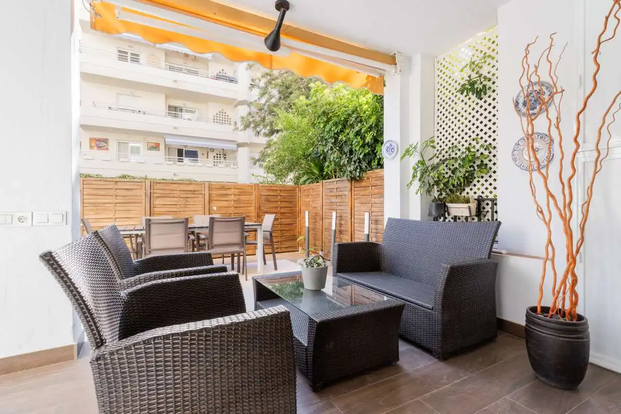 Terrasse von Wohnung zum Verkauf in Marbella mit Klimaanlage, Heizung und Privatgarten