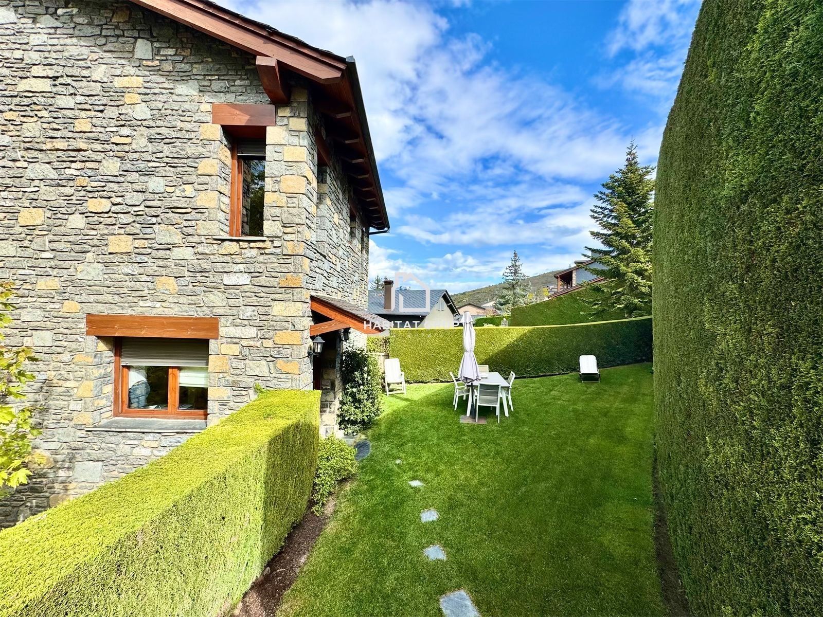 Garden of Single-family semi-detached for sale in Alp  with Heating, Private garden and Terrace