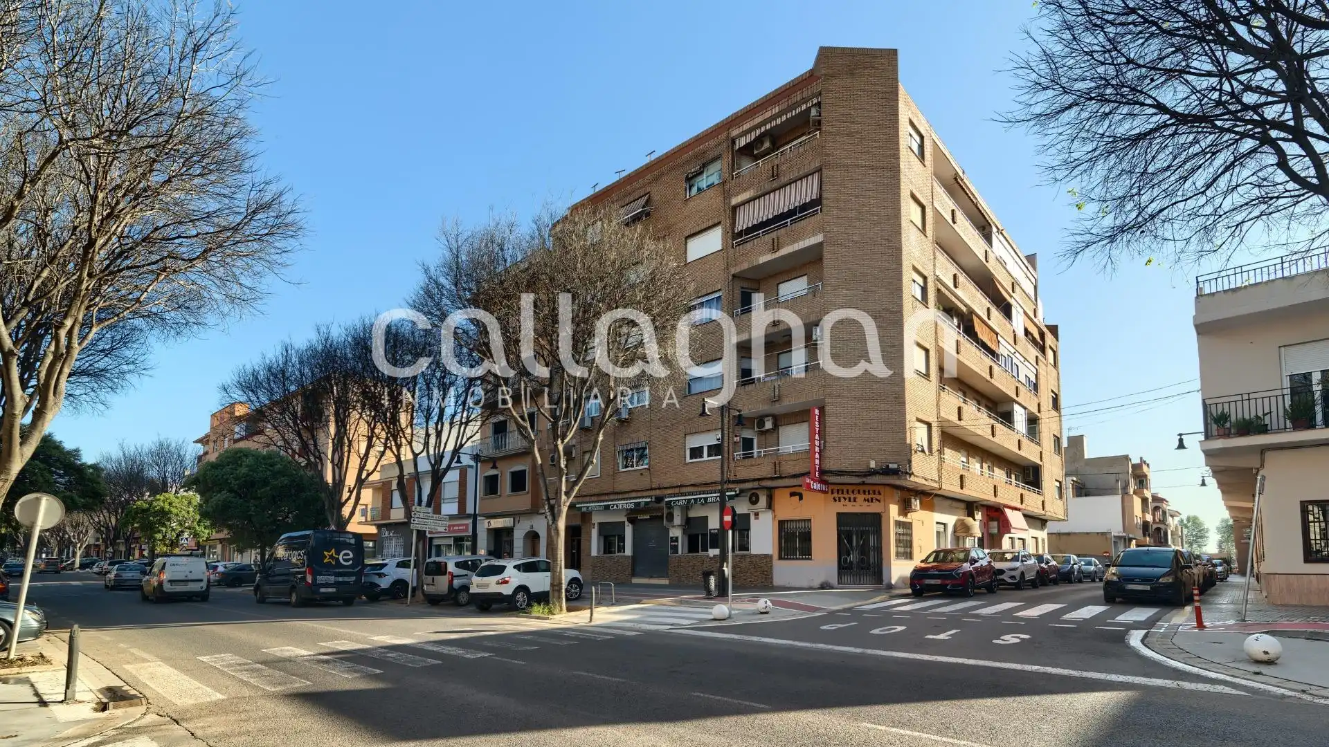 Vista exterior de Local en venta en L'Alcúdia con Aire acondicionado y Amueblado