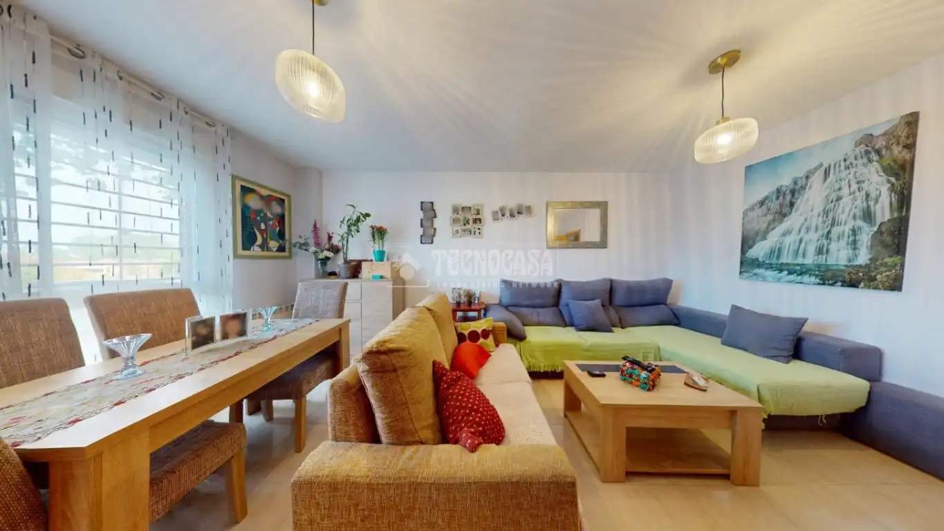 Sala de estar de Piso en venta en Azuqueca de Henares con Calefacción