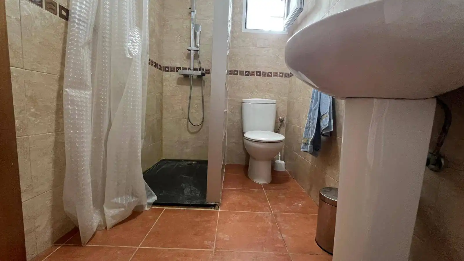 Bathroom of Flat for sale in Elche / Elx  with Air Conditioner, Heating and Balcony