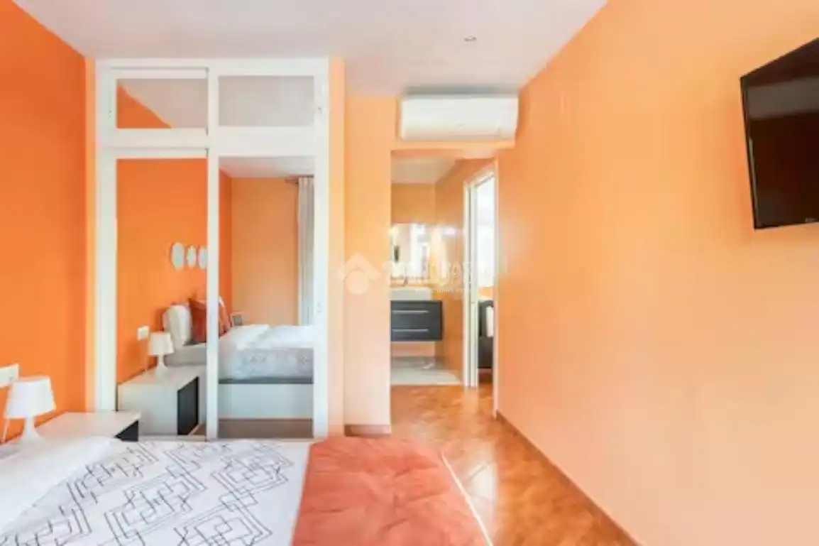 Habitación de Piso en venta en Alicante / Alacant con Aire acondicionado y Balcón